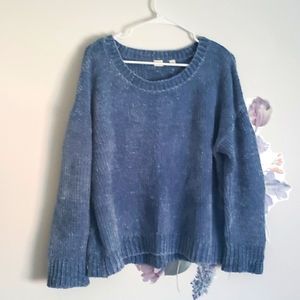 Women  soft sweater. Like new